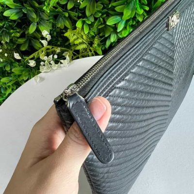 Herringbone O Case Black SHW - Chanel