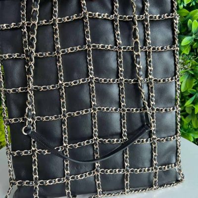 Frame Chain Tote - Chanel